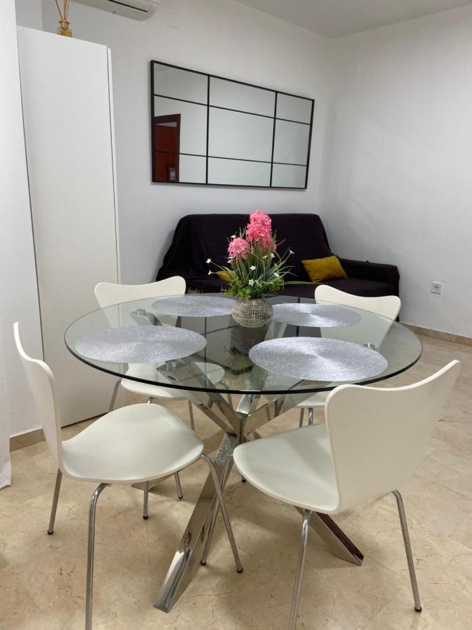 Beach And City Apartment A 50M De La Playa Fuengirola Kültér fotó